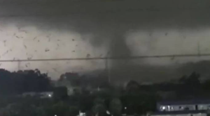 Çin’de Hortum Beşi Öldürdü, Büyük Hasara Yol Açtı!