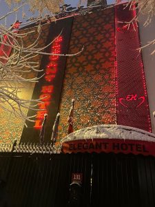 Otel Sahibi: “Annenize Engel Olamıyoruz.”