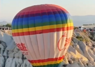 Nevşehir’in Göreme beldesinde turistlere