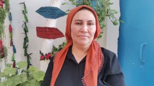 Depremden Sonra Bahçesini Sanat Galerisi Yaptı