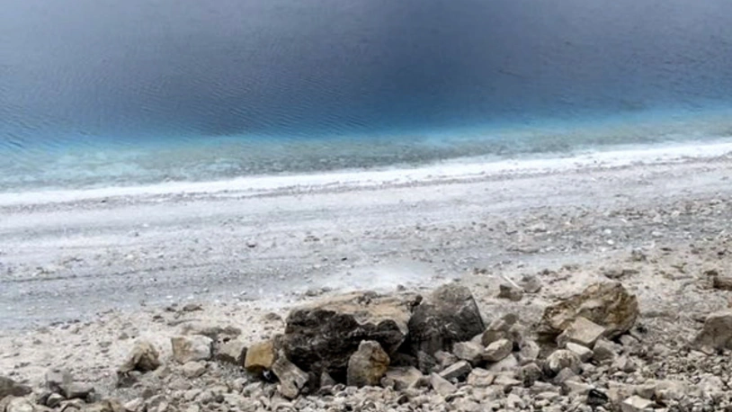 Salda Gölü Yok Oluyor: Doğallığı Zarar Gördü Salda Gölü, benzersiz bir