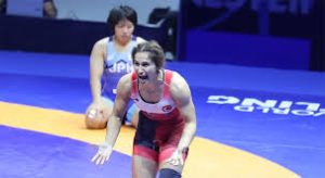 Buse Tosun Çavuşoğlu, Paris’te Güreş Halısına Çıktı!