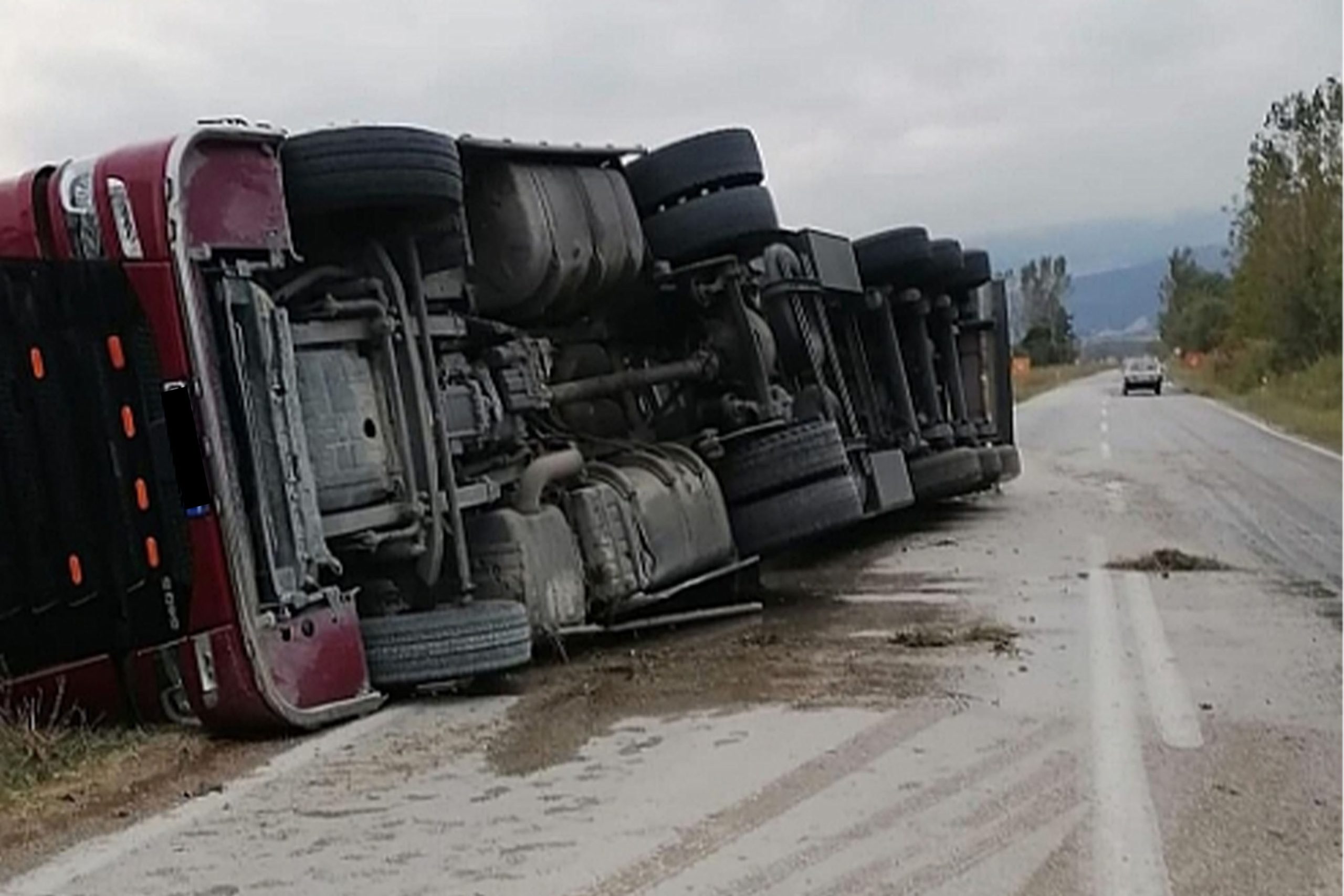 Samsun’da İlginç Kaza: Arı Sokması TIR’ı Devretti