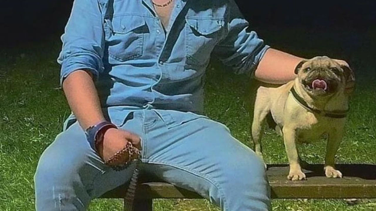 Torun, Dedesini ve İki Kişiyi Baltayla Öldürdü