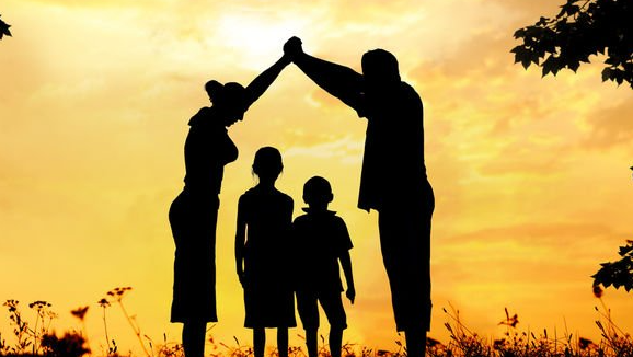 Deprem Mağduru Çocuğa Koruyucu Aile Oldular