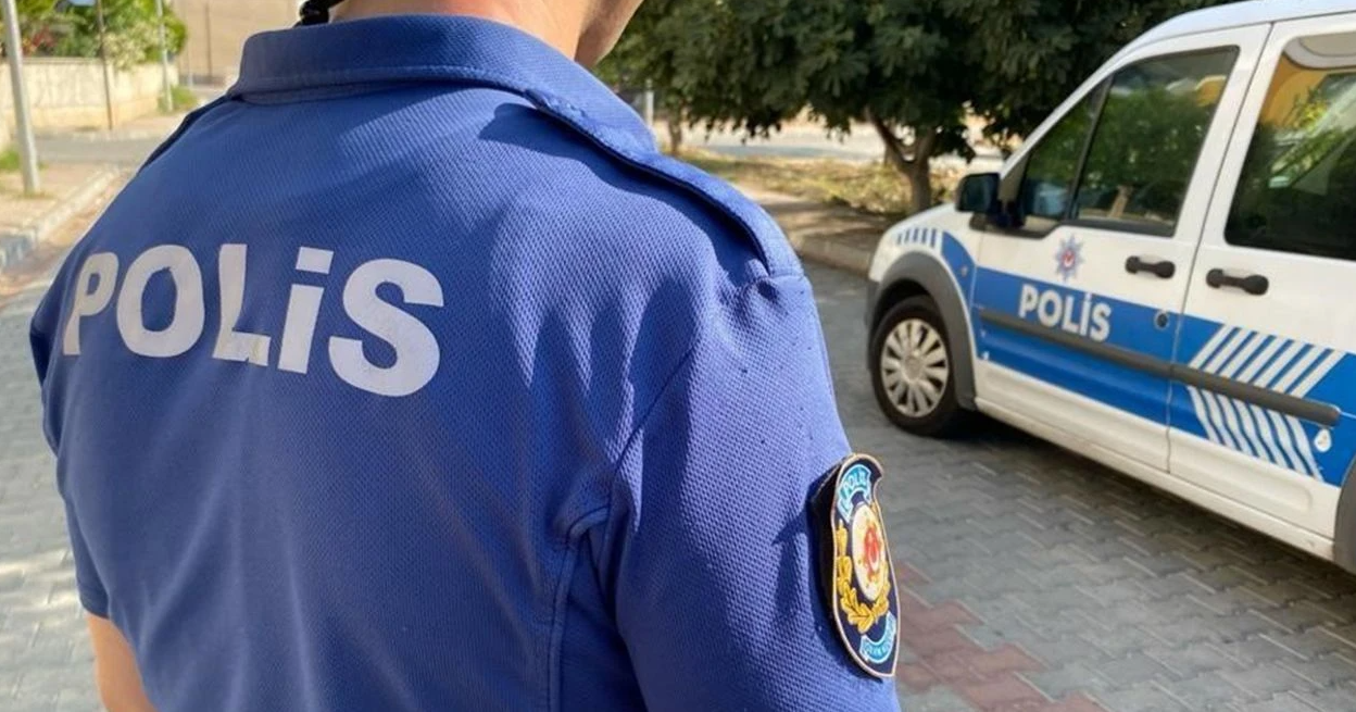 Kendini polis olarak tanıttı: 700 bin lirasını aldı