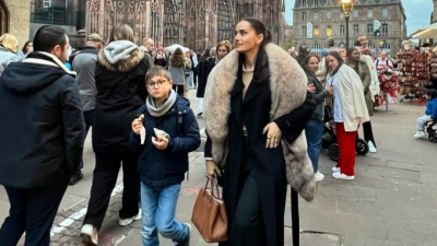 Ünlü oyuncu Fahriye Evcen'in Fransa