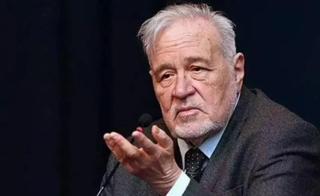 Ünlü Tarihçi İlber Ortaylı Hastanede!