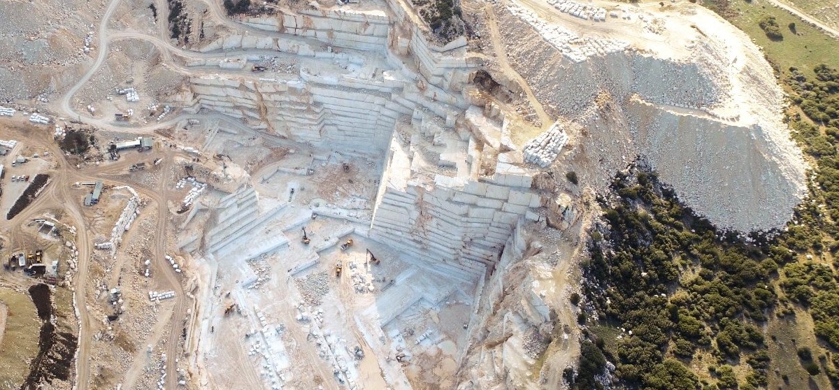 Burdur Tefenni’de Mermer Fabrikasında İş Kazası: Bir İşçi Ağır Yaralandı
